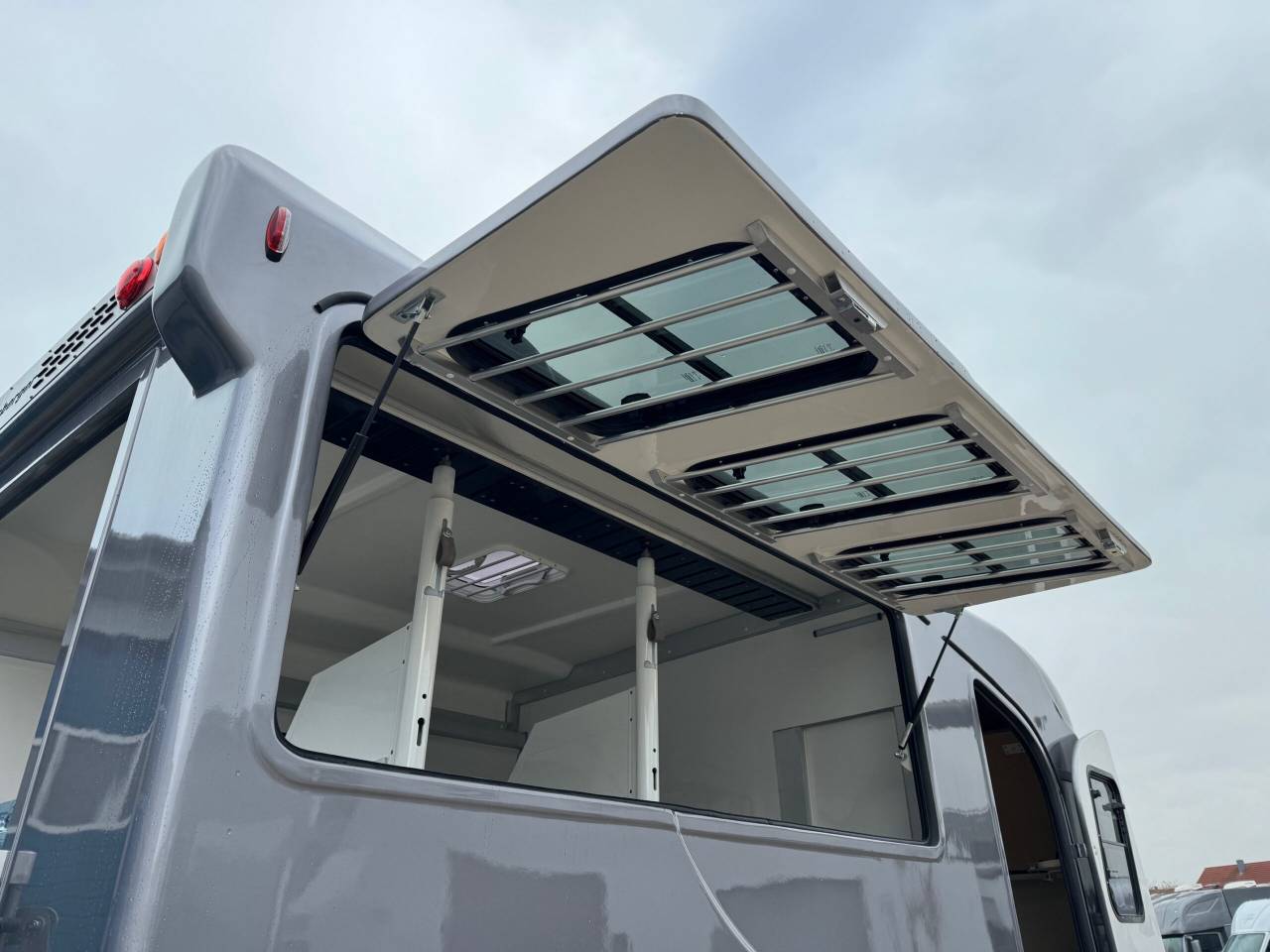 Paardentrailer Anka REMORQUE ANKA 3 CHEVAUX & HOME CAR 2026 Nieuw