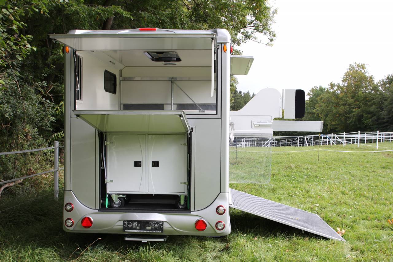 Paardentrailer Anka REMORQUE ANKA 2 CHEVAUX + HOME CAR & SELLERIE 2026 Nieuw