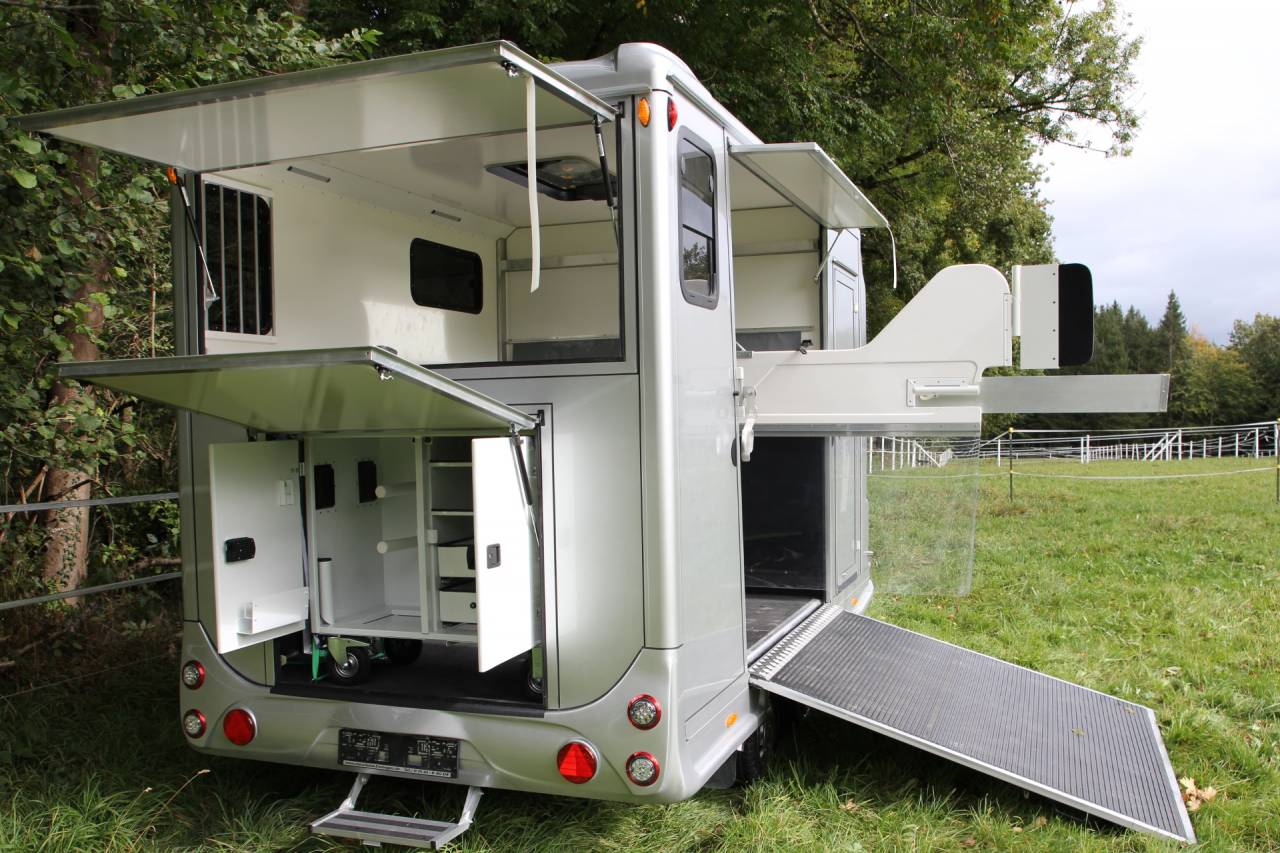 Paardentrailer Anka REMORQUE ANKA 2 CHEVAUX + HOME CAR & SELLERIE 2026 Nieuw