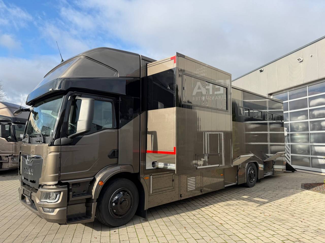 Zware paardenvrachtwagen (groot rijbewijs) Man MAN TGM 18.320 ANKA POP OUT 2026 Nieuw