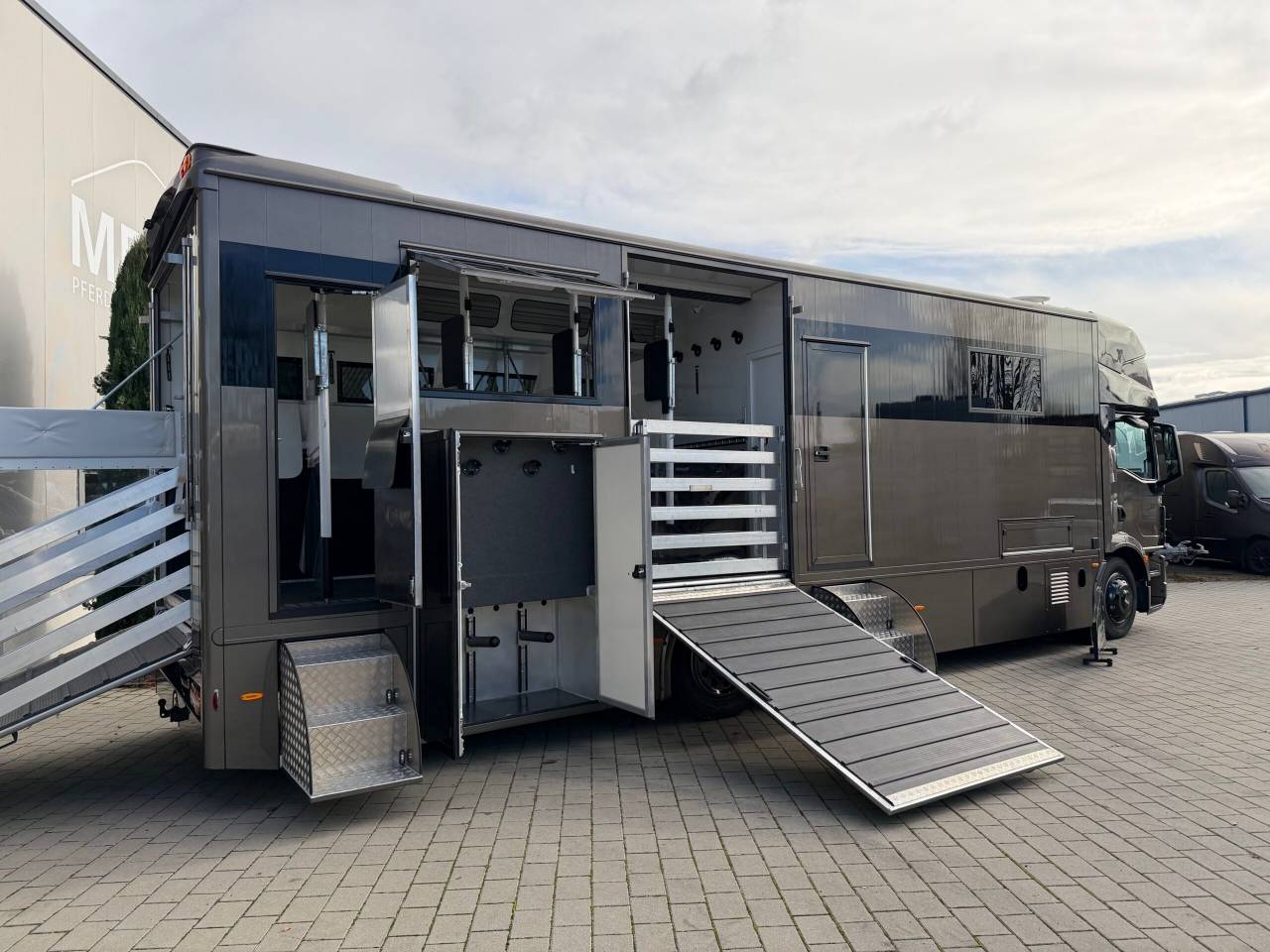 Zware paardenvrachtwagen (groot rijbewijs) Man MAN TGM 18.320 ANKA POP OUT 2026 Nieuw