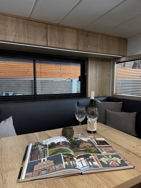Zware paardenvrachtwagen (groot rijbewijs) HTI SCANIA S450 HTI PROFESSIONAL DOUBLE POP OUT & POP  2023 Tweedehands