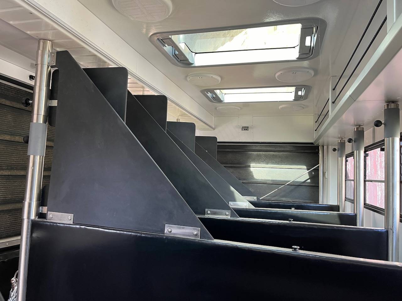 Zware paardenvrachtwagen (groot rijbewijs) HTI VOLVO FH 500 HTI PROFESSIONAL 6 2023 Tweedehands