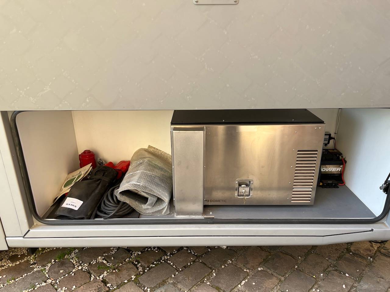 Zware paardenvrachtwagen (groot rijbewijs) HTI VOLVO FH 500 HTI PROFESSIONAL 6 2023 Tweedehands