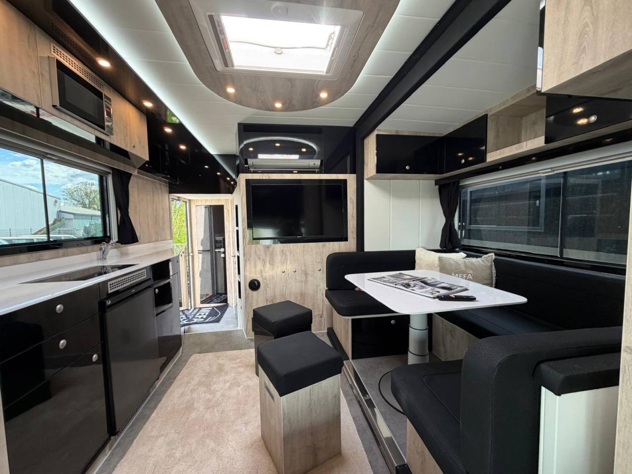 Zware paardenvrachtwagen (groot rijbewijs) Man MAN TGM 18.320 ANKA POP OUT 2026 Nieuw