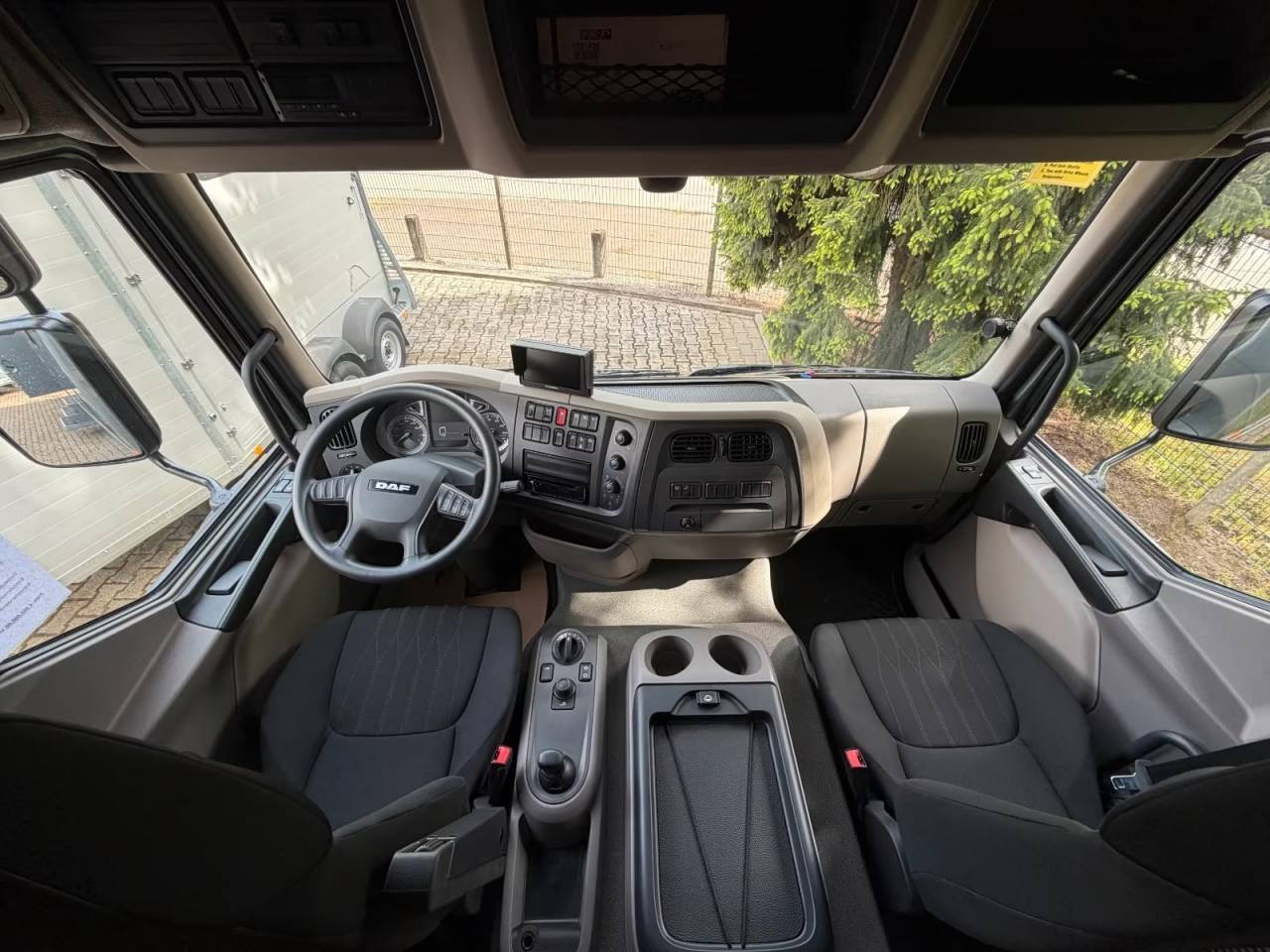 Zware paardenvrachtwagen (groot rijbewijs) Daf DAF LF 310 EHC 2026 Nieuw