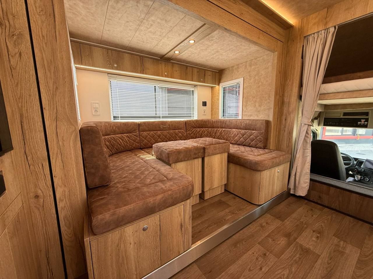 Zware paardenvrachtwagen (groot rijbewijs) HTI VOLVO FM 500 HTI PROFESSIONAL 5 2026 Nieuw