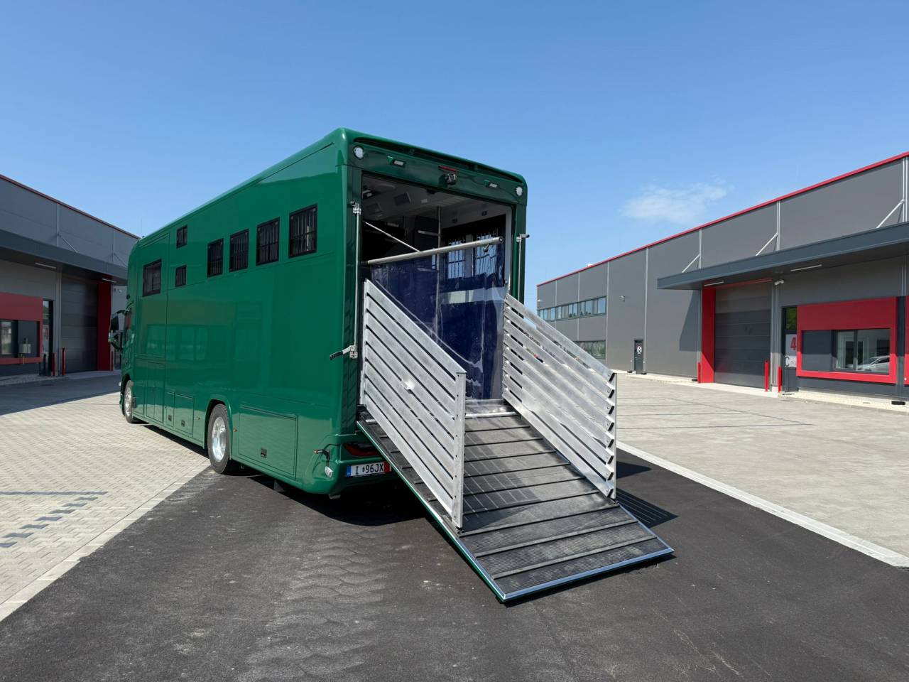 Zware paardenvrachtwagen (groot rijbewijs) HTI VOLVO FM 500 HTI PROFESSIONAL 5 2026 Nieuw
