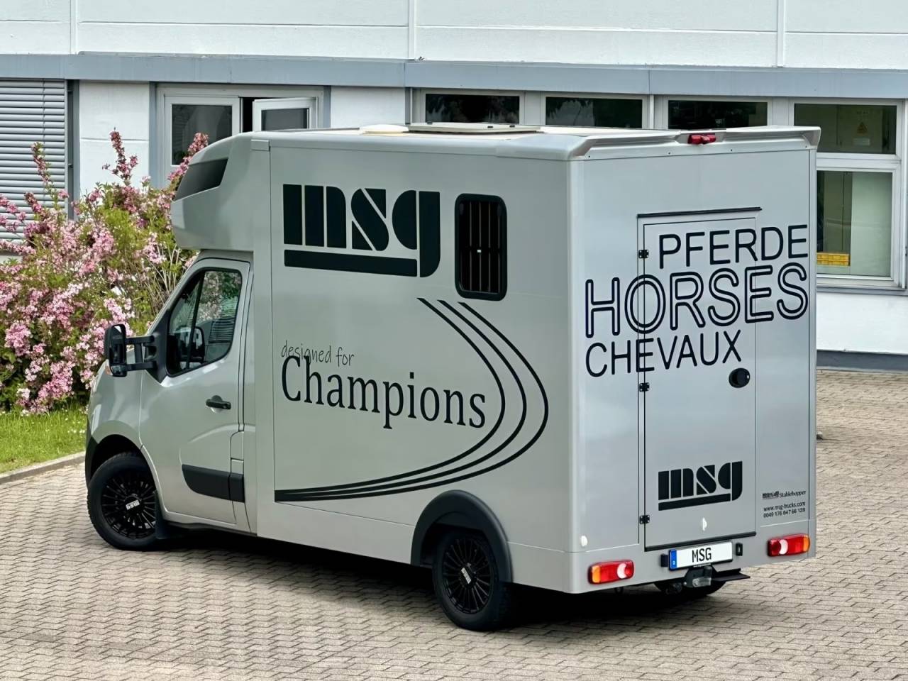 Kleine paardenvrachtwagen (B rijbewijs) Nissan NISSAN INTERSTAR DCI 165 MSG SUPERLIGHT PLUS 2026 Nieuw