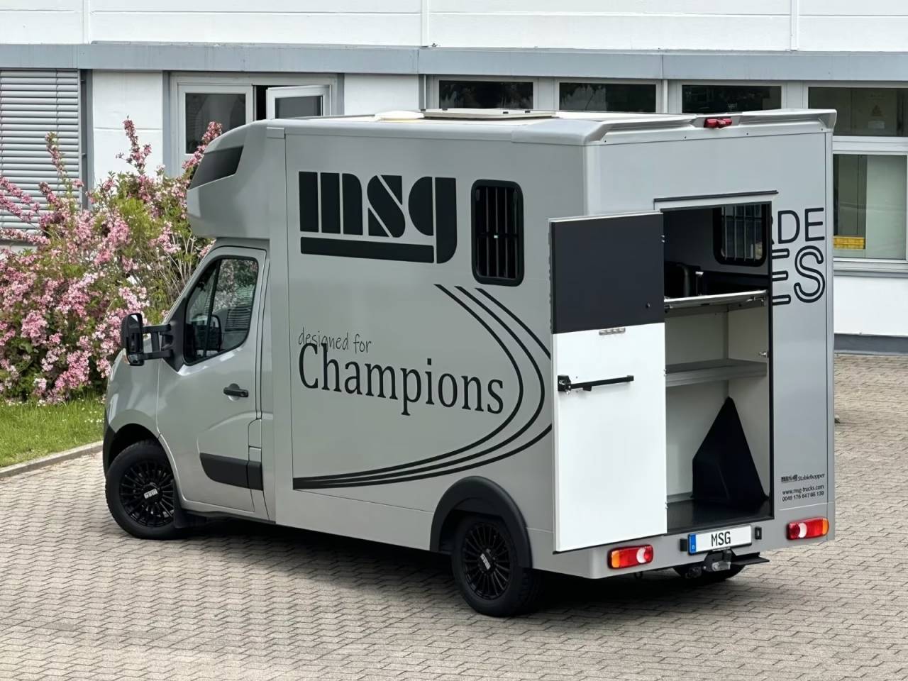 Kleine paardenvrachtwagen (B rijbewijs) Nissan NISSAN INTERSTAR DCI 165 MSG SUPERLIGHT PLUS 2026 Nieuw