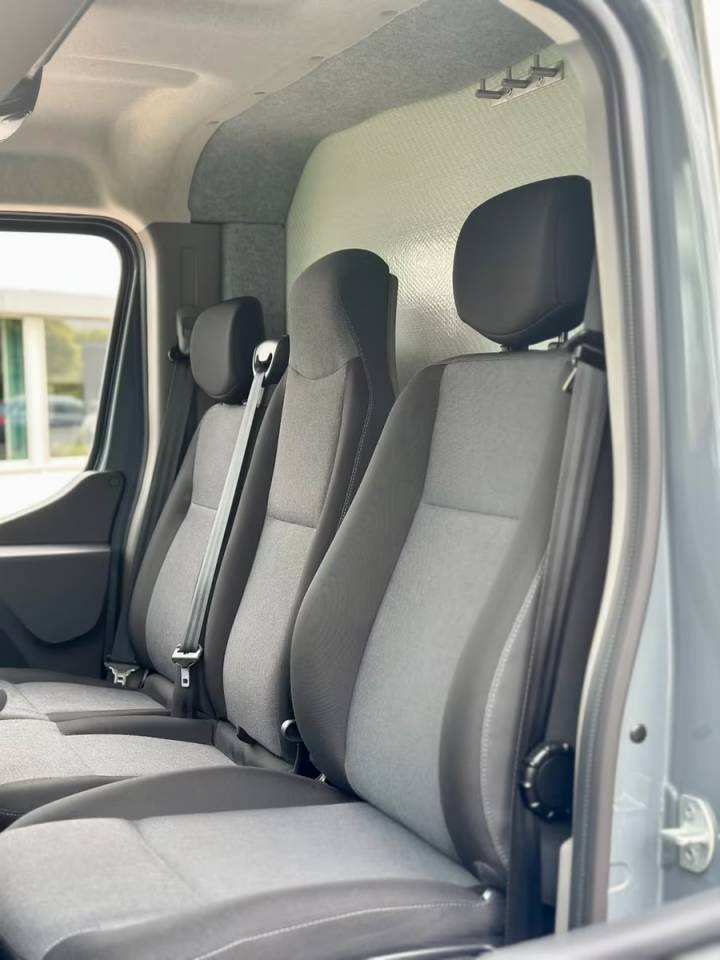 Kleine paardenvrachtwagen (B rijbewijs) Nissan NISSAN INTERSTAR DCI 165 MSG SUPERLIGHT PLUS 2026 Nieuw