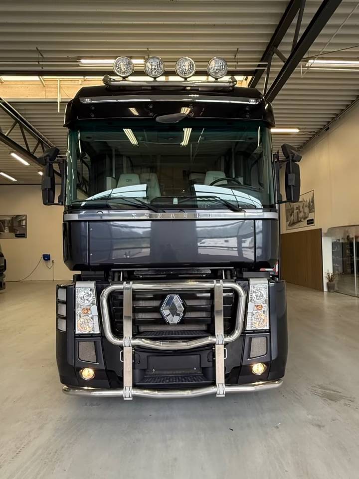 Zware paardenvrachtwagen (groot rijbewijs) Renault RENAULT MAGNUM 480 STX 5 HORSES POP OUT 2011 Tweedehands