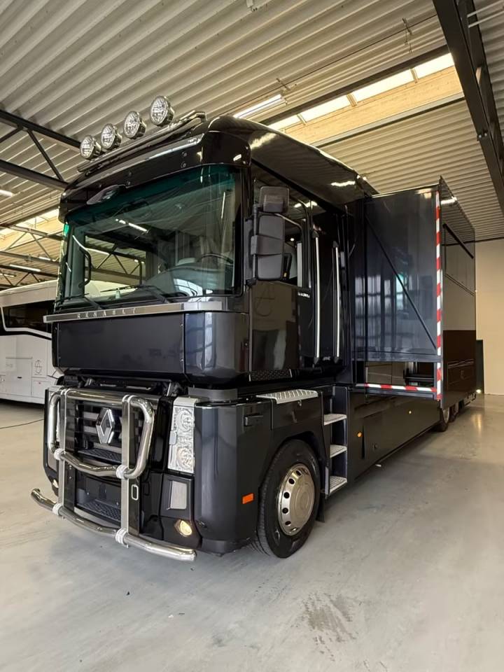 Zware paardenvrachtwagen (groot rijbewijs) Renault RENAULT MAGNUM 480 STX 5 HORSES POP OUT 2011 Tweedehands