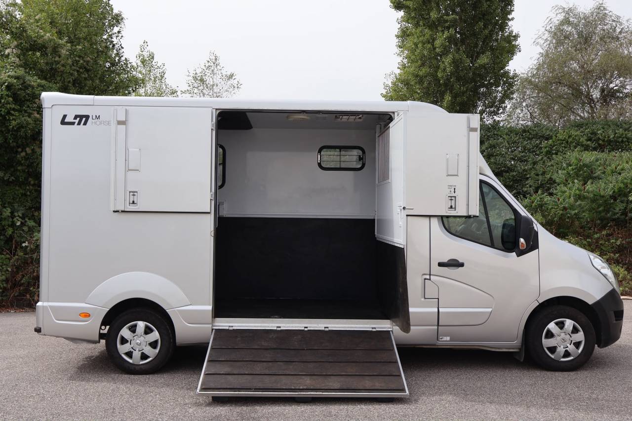 Kleine paardenvrachtwagen (B rijbewijs) MTM FILOVAN MASTER  2018 Tweedehands