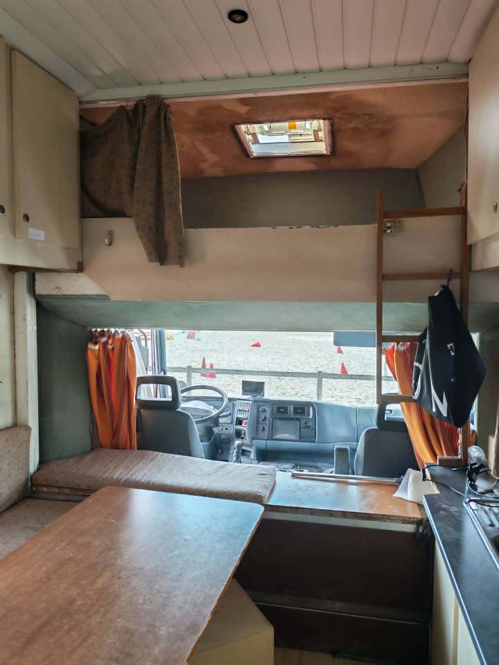 Zware paardenvrachtwagen (groot rijbewijs) Renault RENAULT PREMIUM 1999 Tweedehands