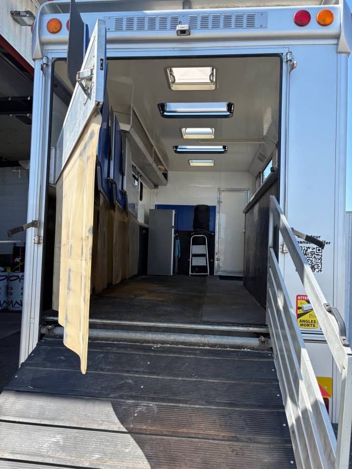 Zware paardenvrachtwagen (groot rijbewijs) Man 12224 2000 Tweedehands