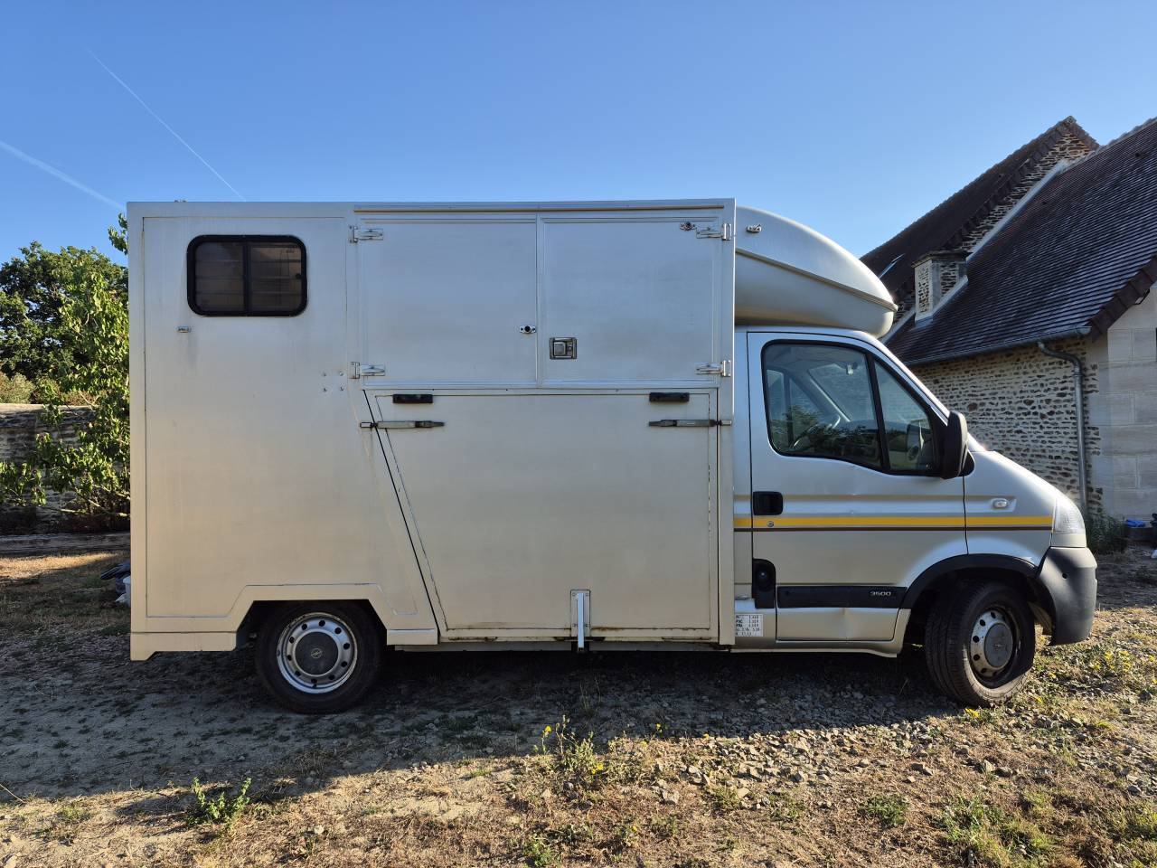 Kleine paardenvrachtwagen (B rijbewijs) Opel movano 2007 Tweedehands