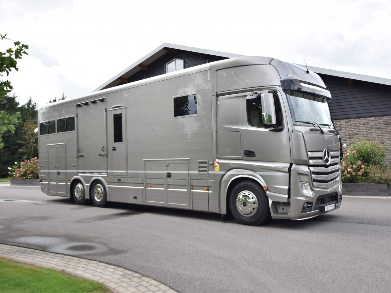 Zware paardenvrachtwagen (groot rijbewijs) Roelofsen  2013 Tweedehands