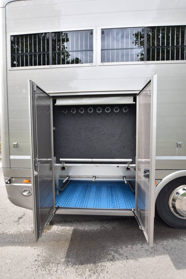 Zware paardenvrachtwagen (groot rijbewijs) Roelofsen  2013 Tweedehands