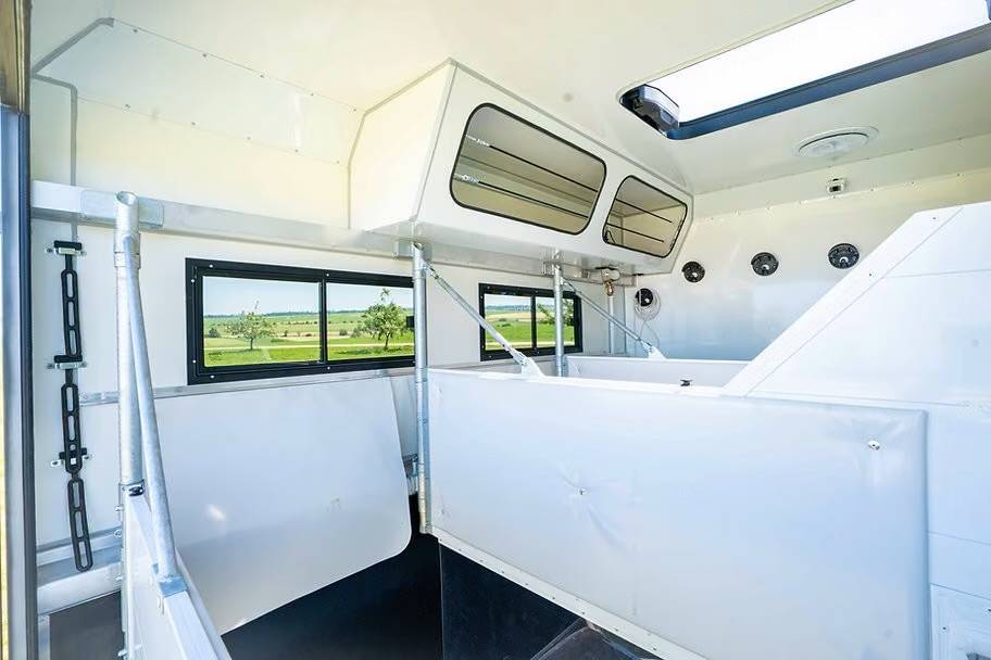 Zware paardenvrachtwagen (groot rijbewijs) Anka DAIMLER FUSO CANTER 7C18 ANKA POP OUT 2026 Nieuw