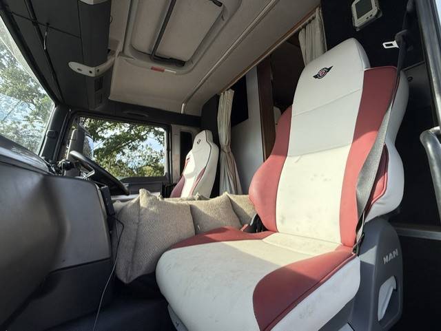 Kleine paardenvrachtwagen (B rijbewijs) Man TGS Empire Ultimate  2013 Tweedehands