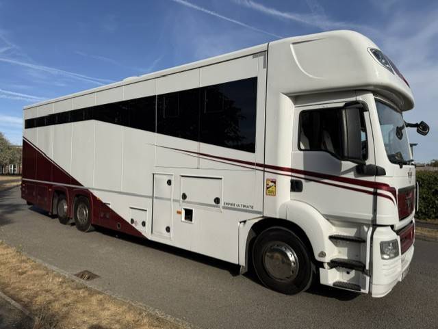 Kleine paardenvrachtwagen (B rijbewijs) Man TGS Empire Ultimate  2013 Tweedehands