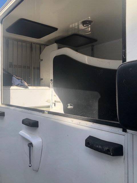 Kleine paardenvrachtwagen (B rijbewijs) Trans Box svelto 4 2019 Tweedehands