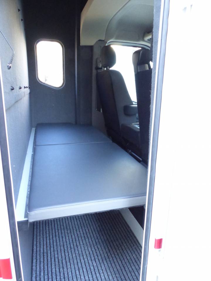 Kleine paardenvrachtwagen (B rijbewijs) Trans Box svelto 4 2019 Tweedehands