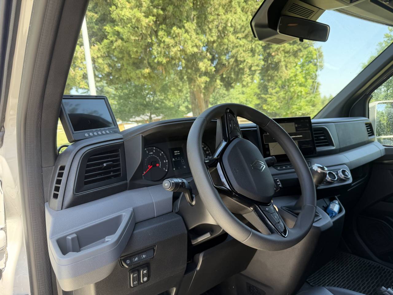 Kleine paardenvrachtwagen (B rijbewijs) STX HARAS LONG 2025 Tweedehands