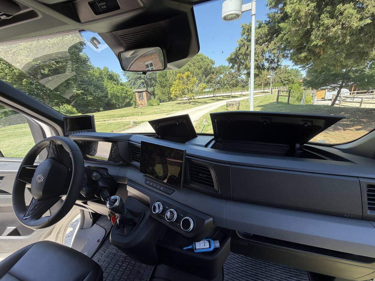 Kleine paardenvrachtwagen (B rijbewijs) STX HARAS LONG 2025 Tweedehands