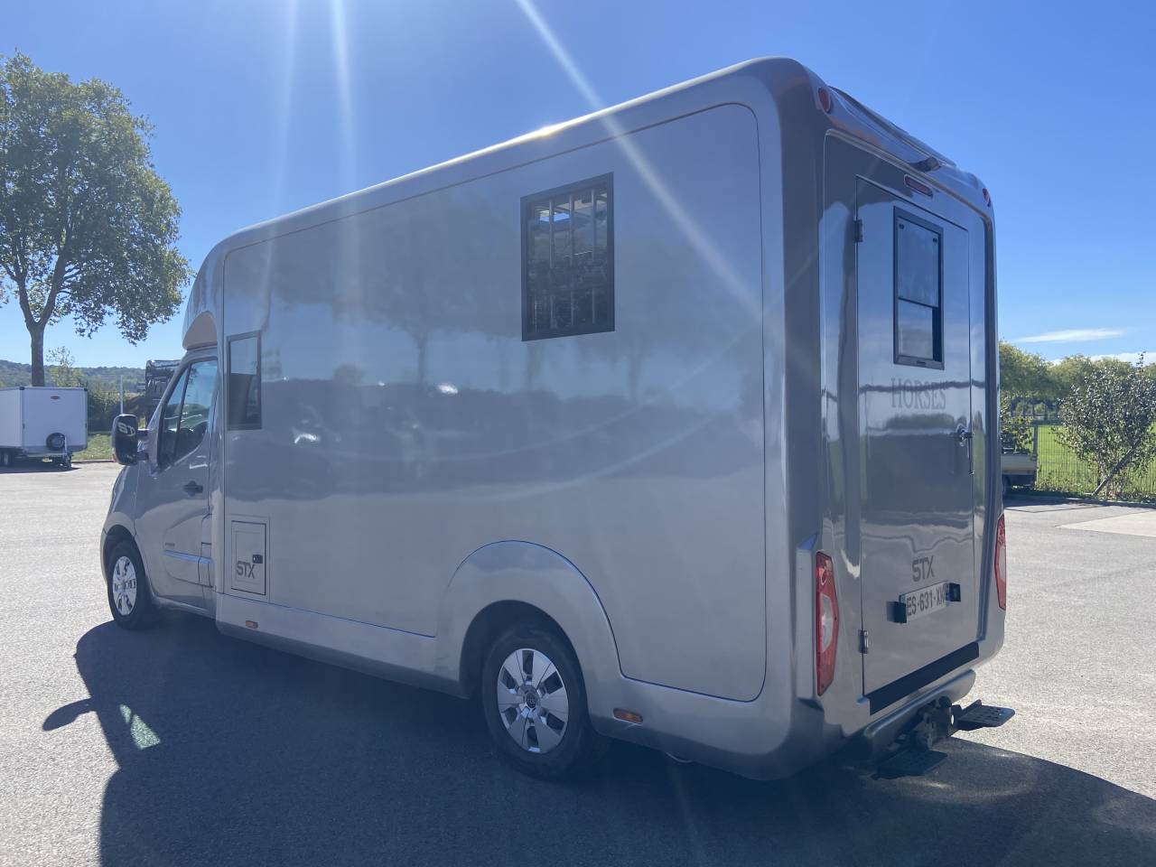 Kleine paardenvrachtwagen (B rijbewijs) STX  2017 Tweedehands