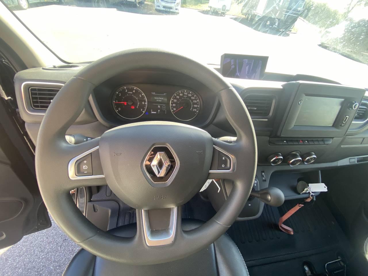 Kleine paardenvrachtwagen (B rijbewijs) STX  2024 Tweedehands