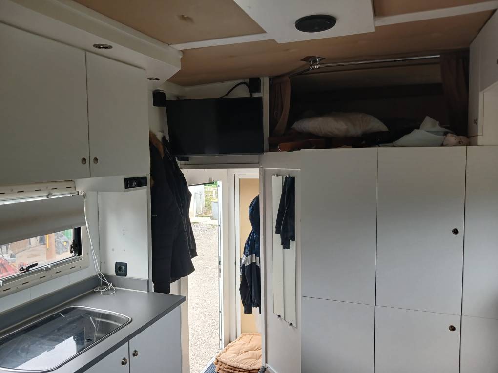 Zware paardenvrachtwagen (groot rijbewijs) Renault MILDIUM 280 DXI 2008 Tweedehands