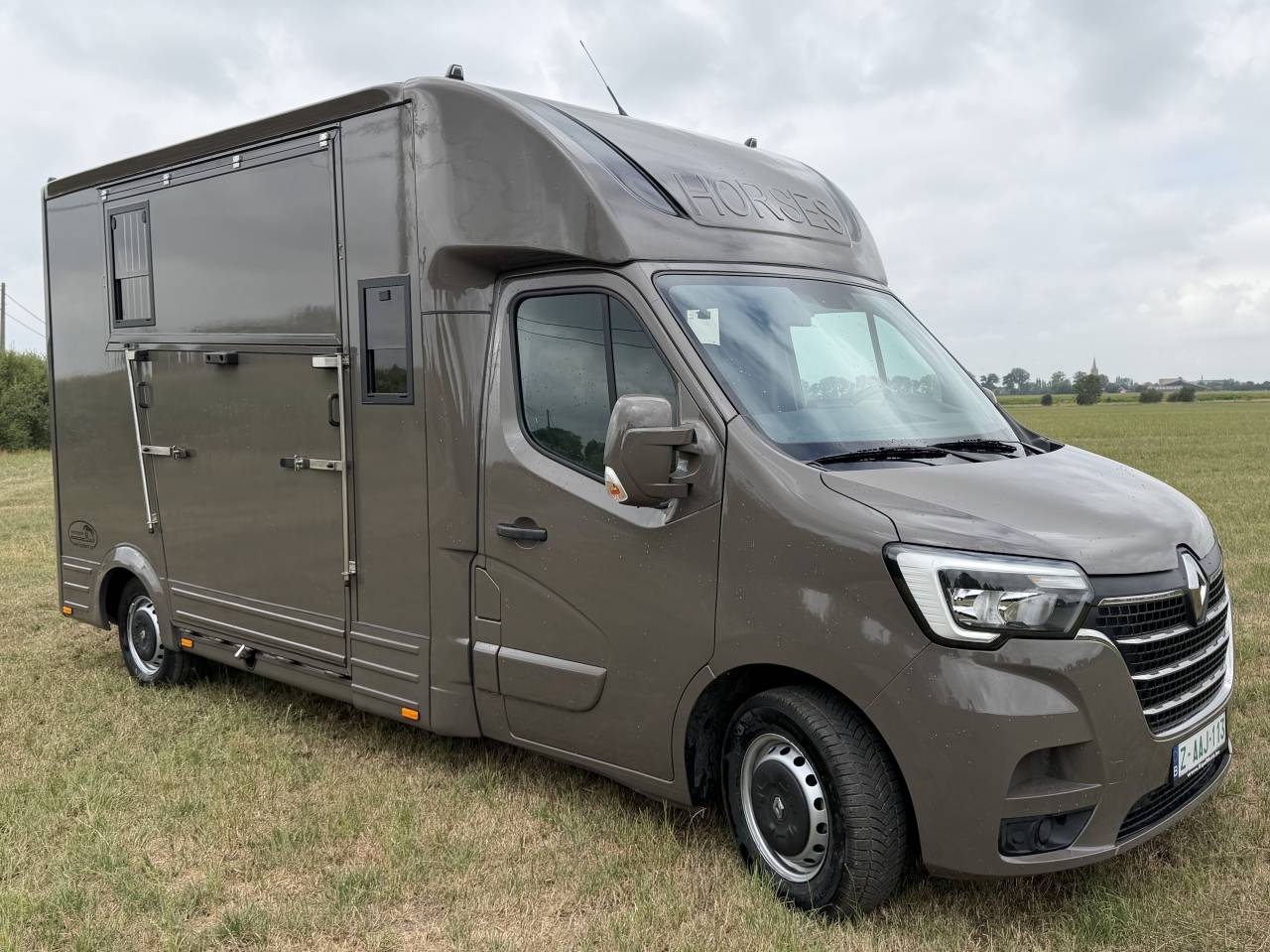 Kleine paardenvrachtwagen (B rijbewijs) Renault Master Equimatt 2022 Nieuw