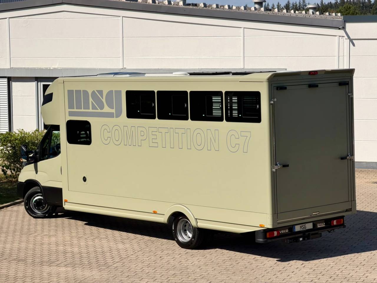 Zware paardenvrachtwagen (groot rijbewijs) Iveco IVECO DAILY 72.210 MSG COMPETITION C7 2026 Nieuw