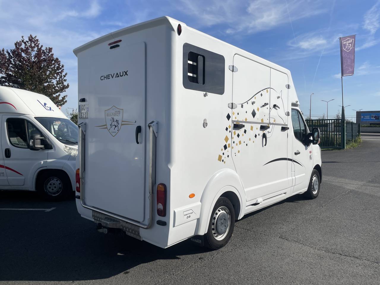 Kleine paardenvrachtwagen (B rijbewijs) Barbot master 2021 Tweedehands