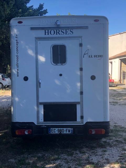Kleine paardenvrachtwagen (B rijbewijs) Peugeot equitreck 2016 Tweedehands