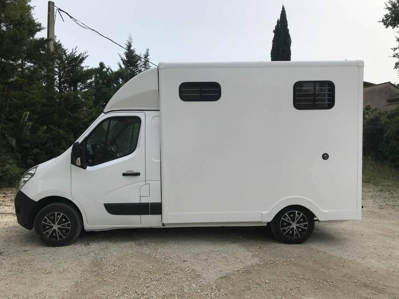 Kleine paardenvrachtwagen (B rijbewijs) Renault  2018 Tweedehands