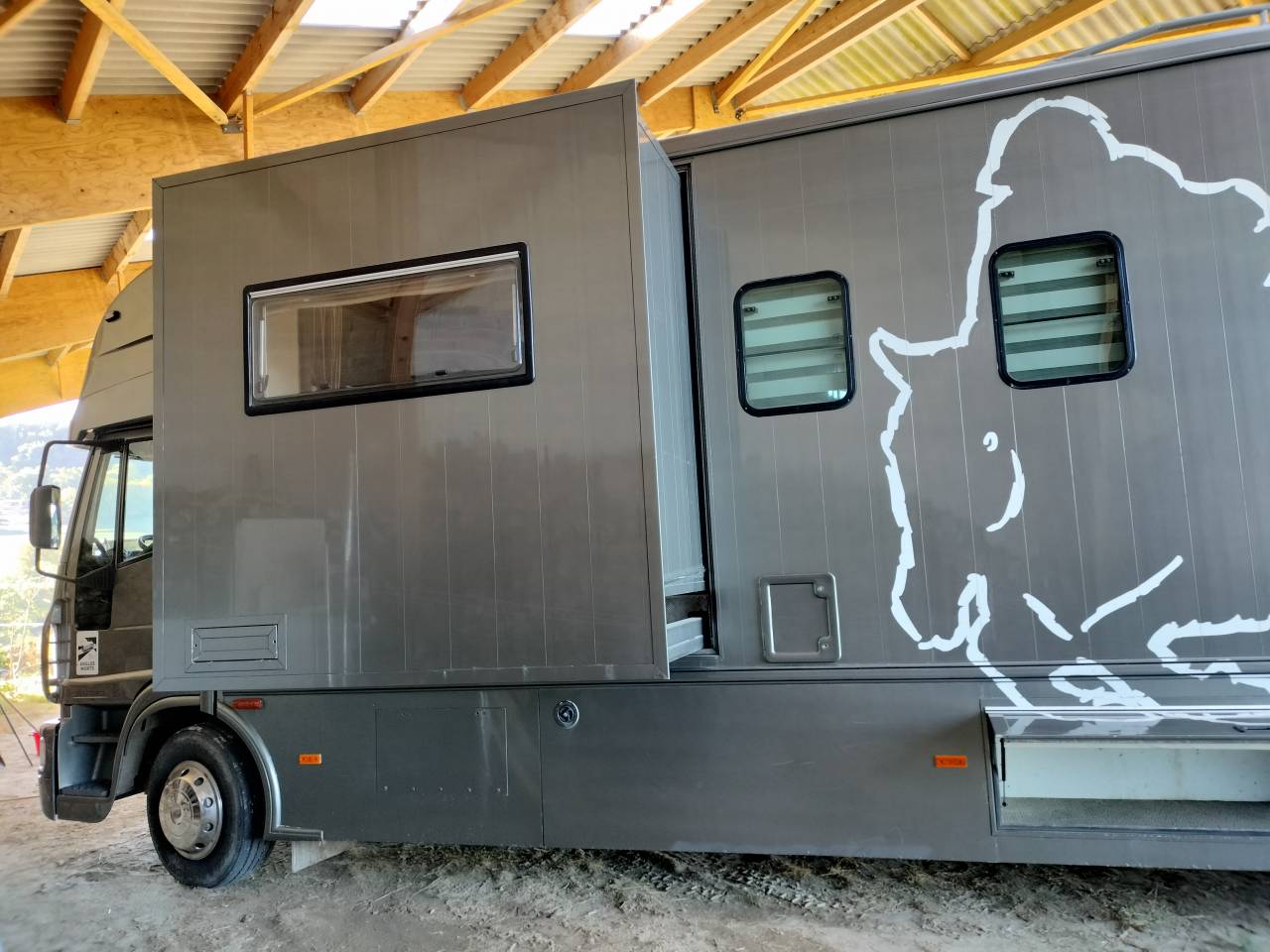 Zware paardenvrachtwagen (groot rijbewijs) Iveco STEPHEX 2006 Tweedehands