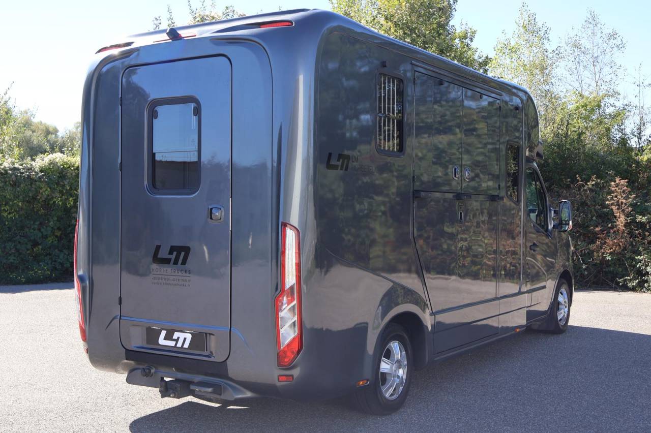 Kleine paardenvrachtwagen (B rijbewijs) Krismar KRISMAR 2021 Tweedehands