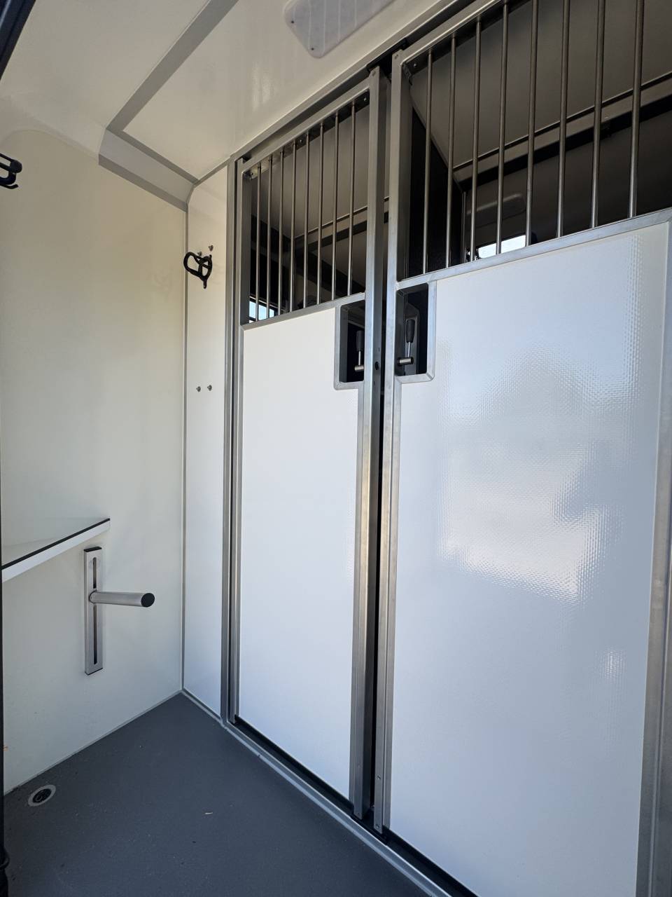 Kleine paardenvrachtwagen (B rijbewijs) STX STX HARAS LONG 2025 Tweedehands