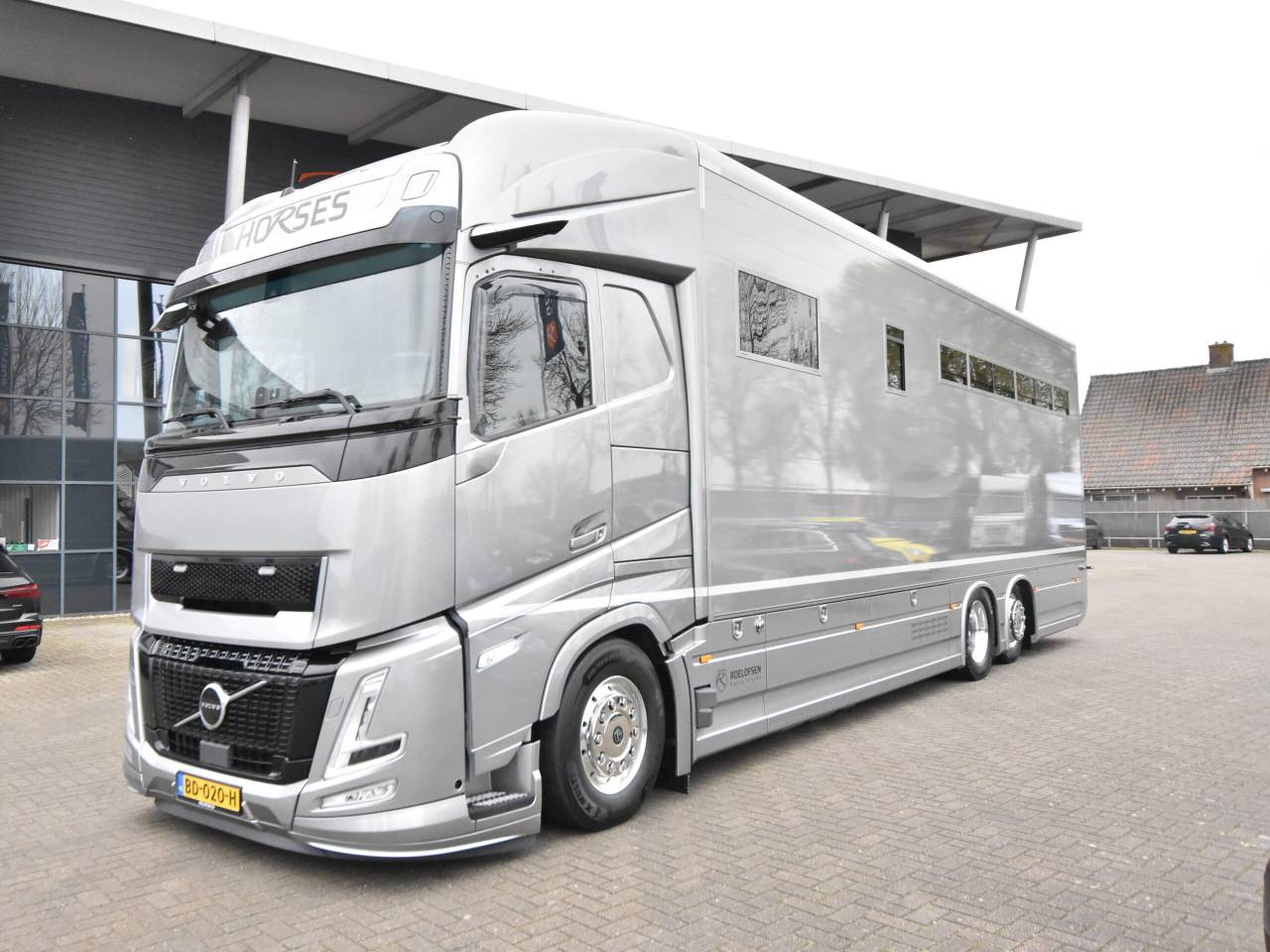 Zware paardenvrachtwagen (groot rijbewijs) Roelofsen  2026 Nieuw