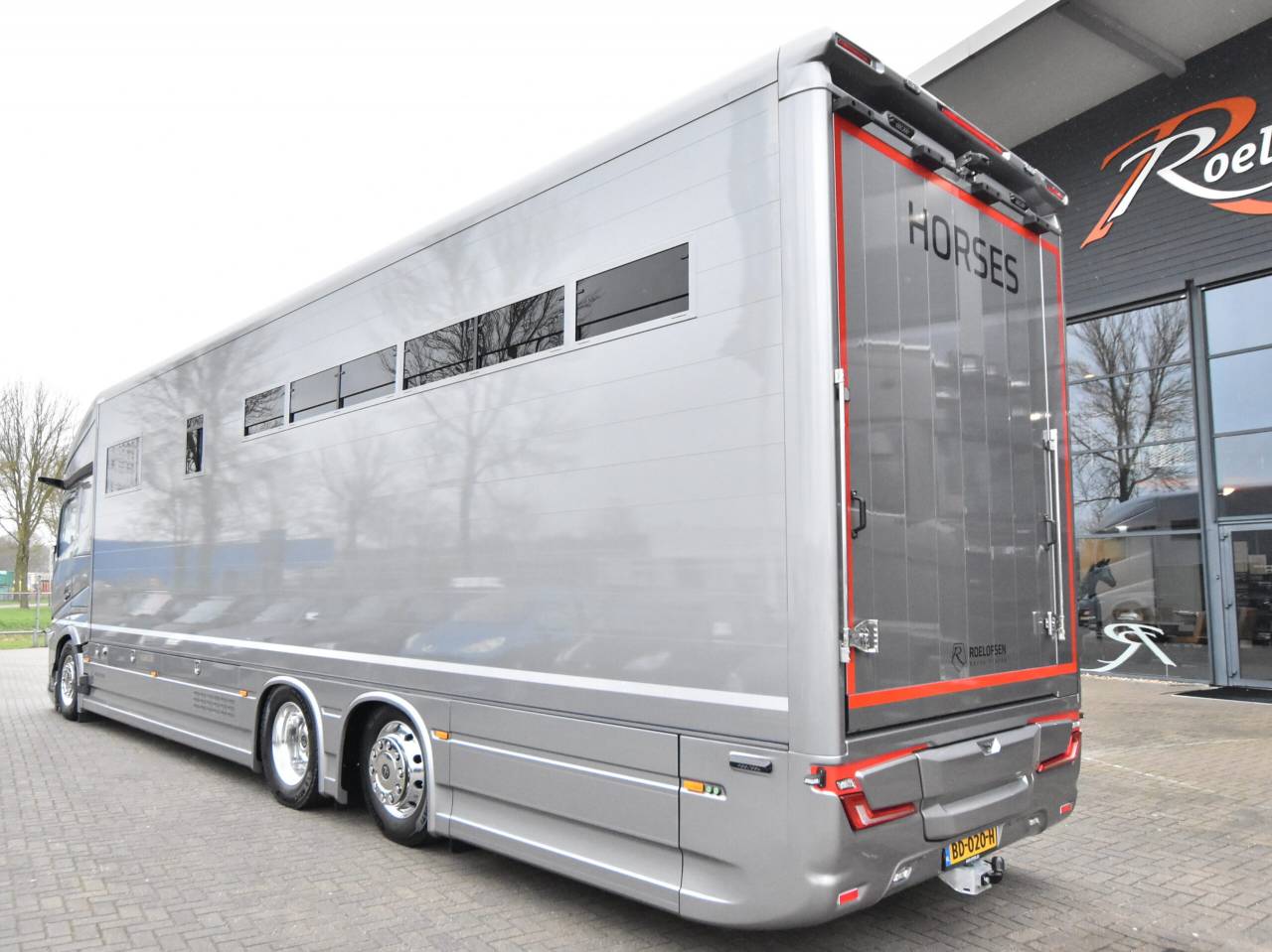 Zware paardenvrachtwagen (groot rijbewijs) Roelofsen  2026 Nieuw