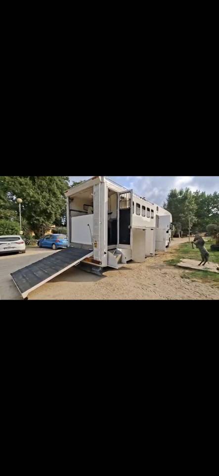 Zware paardenvrachtwagen (groot rijbewijs) Scania  2005 Tweedehands