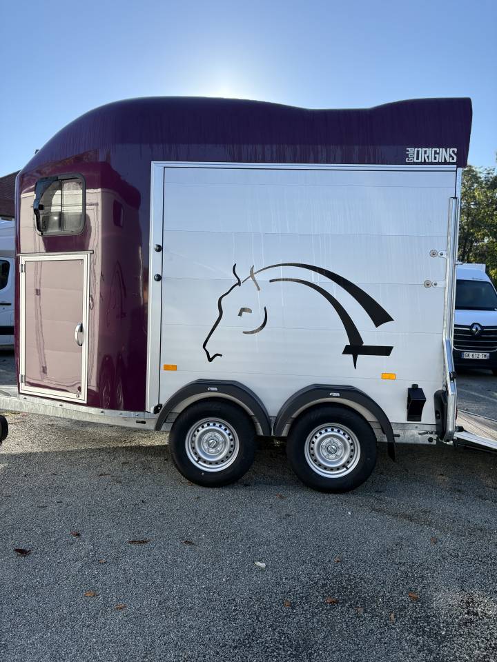 Paardentrailers Cheval Libert&eacute; Gold origins aluline purple  2 Paarden 2026 Nieuw
