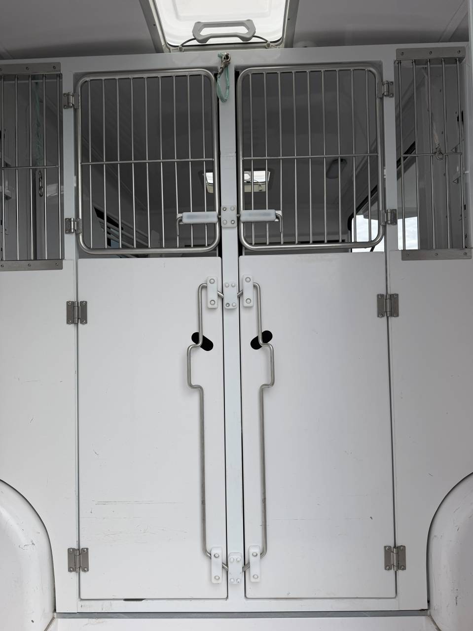 Kleine paardenvrachtwagen (B rijbewijs) Barbot Boxer 2024 Tweedehands