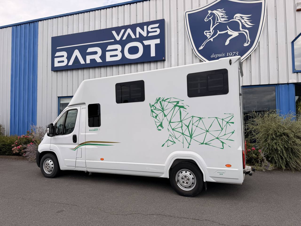 Kleine paardenvrachtwagen (B rijbewijs) Barbot Boxer 2024 Tweedehands
