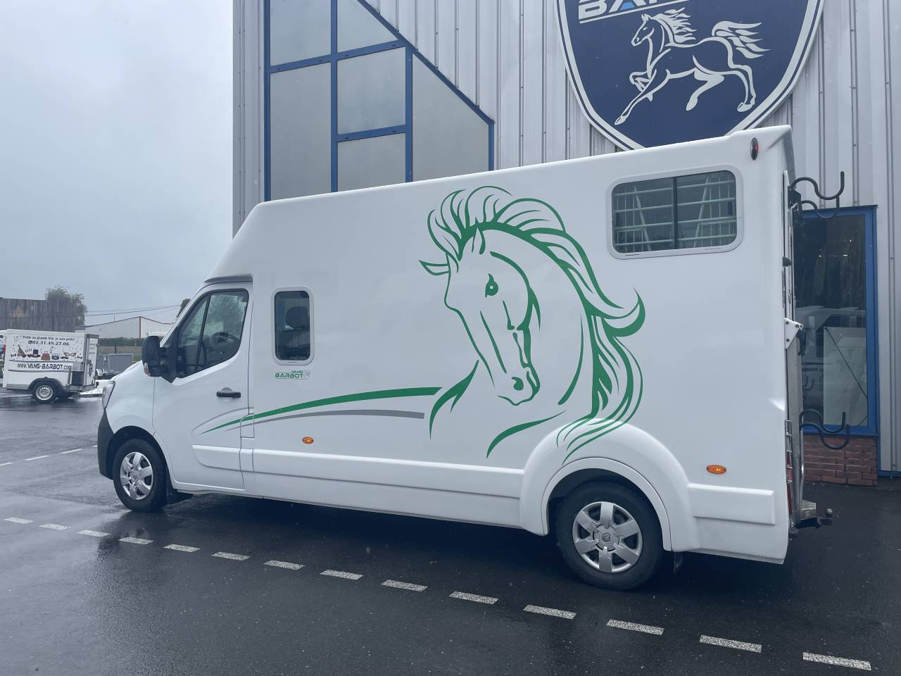Kleine paardenvrachtwagen (B rijbewijs) Barbot master 2020 Tweedehands