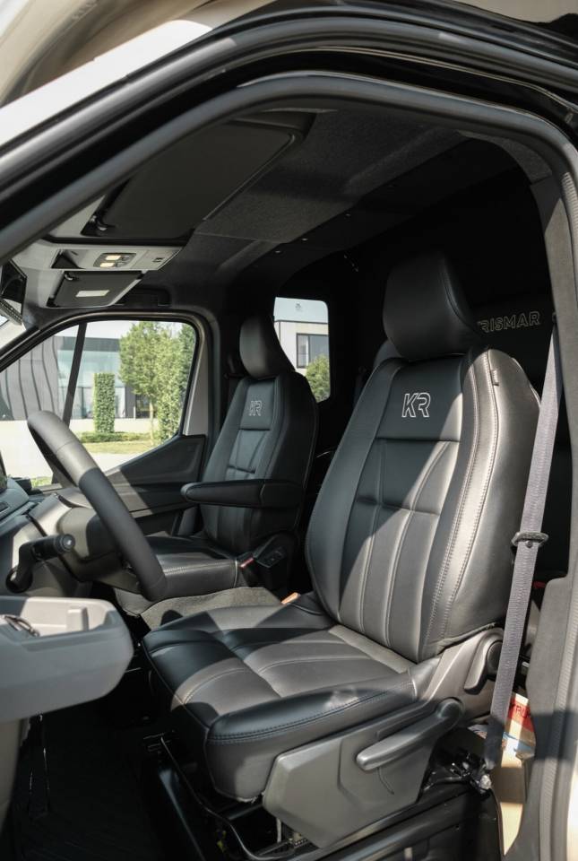 Kleine paardenvrachtwagen (B rijbewijs) Krismar HARAS LONG 2026 Nieuw