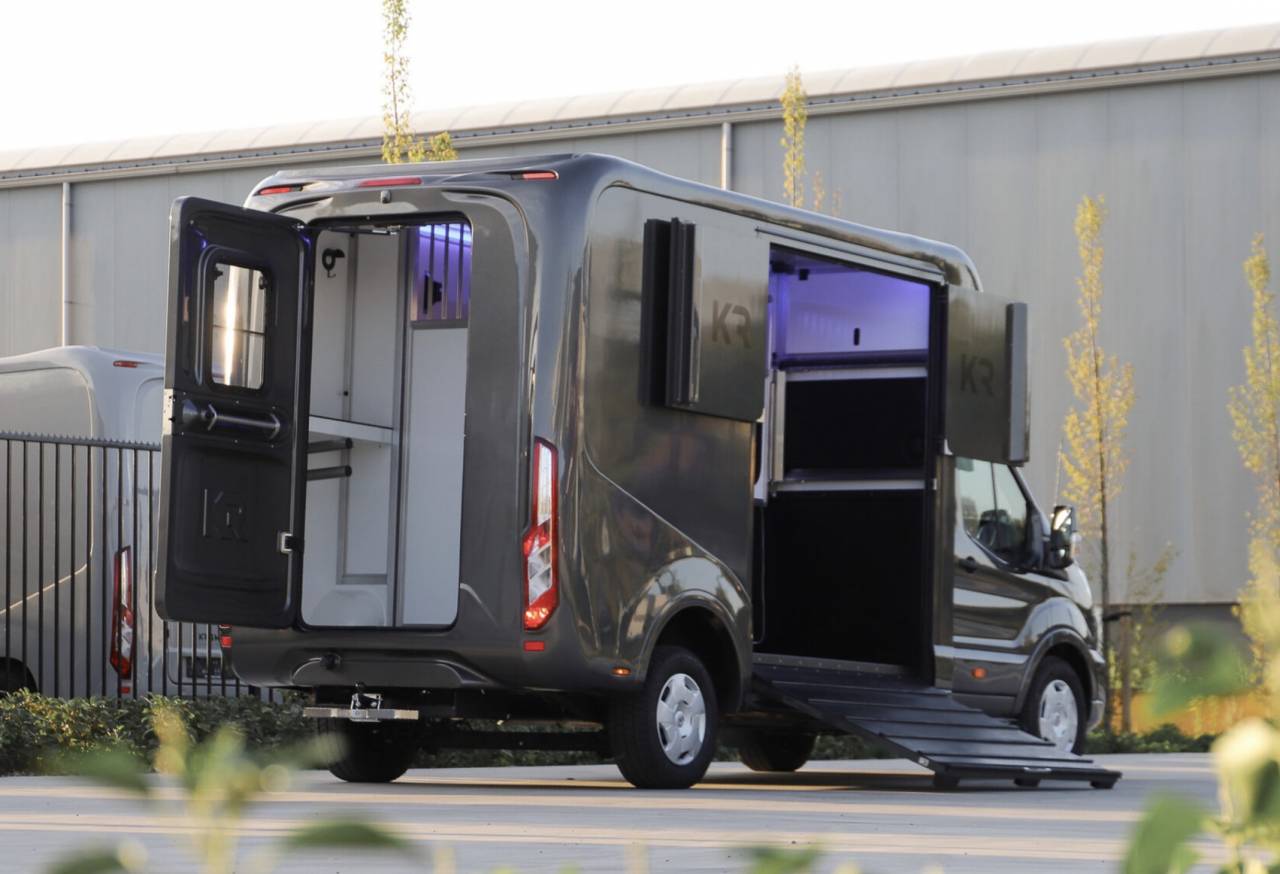 Kleine paardenvrachtwagen (B rijbewijs) Krismar HARAS 2026 Nieuw